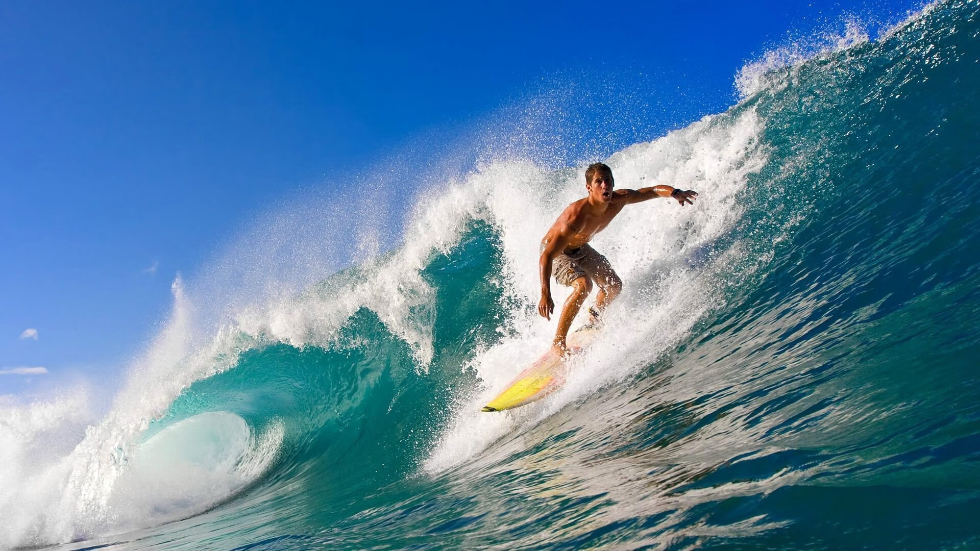 _赛场上的战术布置:专业分析为你解密_,一场比赛的战术分析