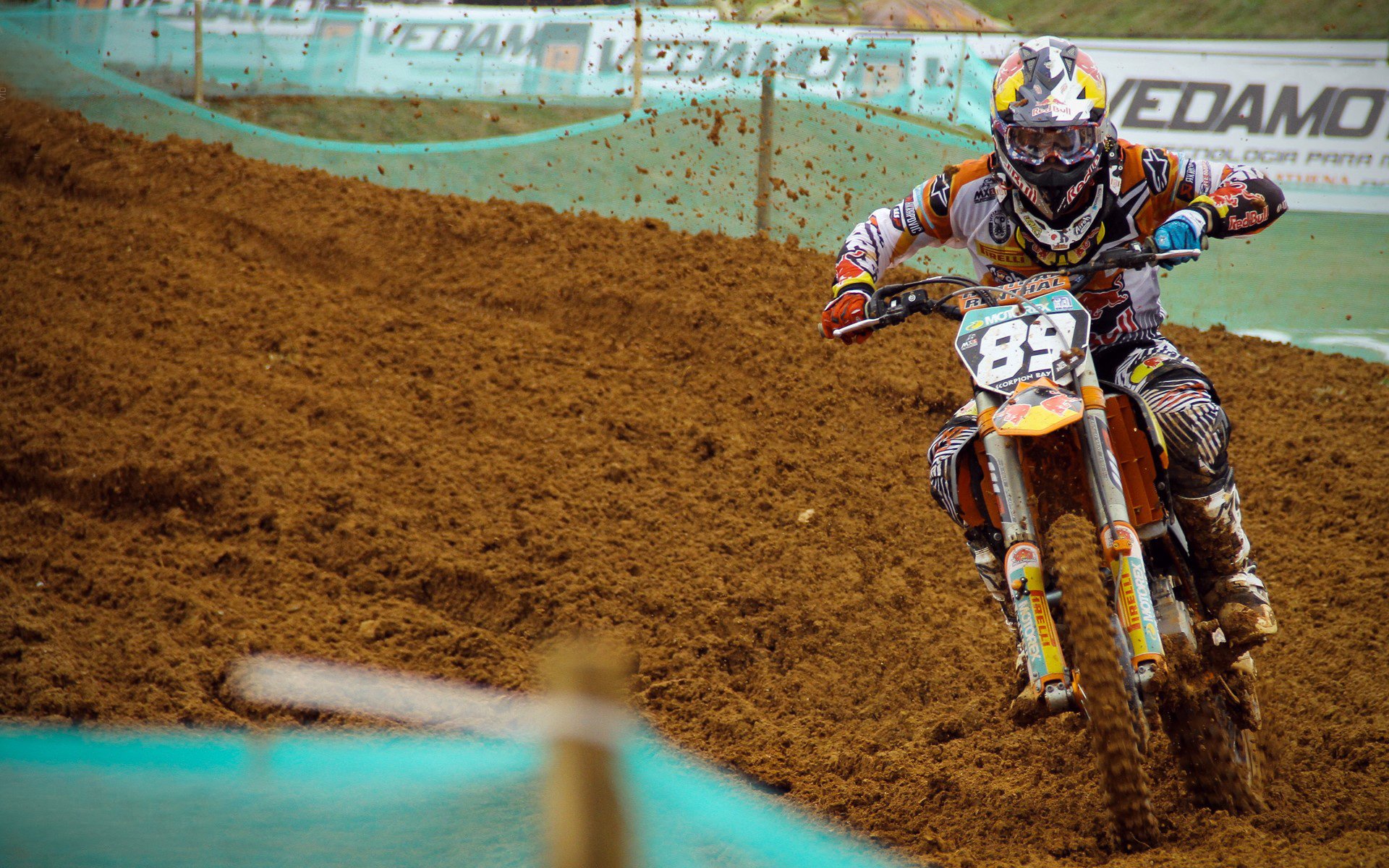 AYX GAMING-《创新玩法：电竞赛事引入AR技术》，电竞领域中ai技术